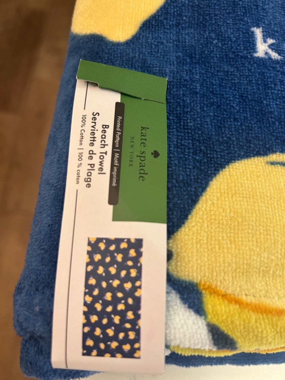 New kate spade blue and yellow lemon print beach towel - Picture 2 of 8